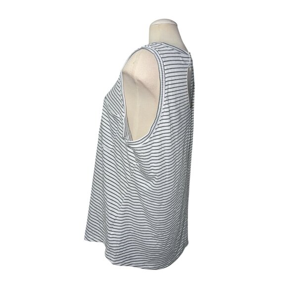 BloomChic Round Neck Sleeveless Striped Casual Tank Top Sz 18/20 (2XL) Womens - Picture 6 of 11